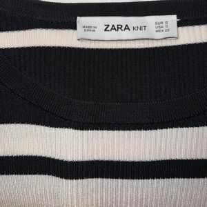 ZARA Black & Off-White Knit T-Shirt